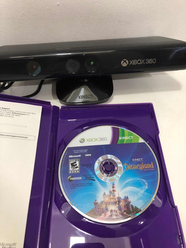 Sensor Kinect Xbox 360 + Jogo Kinect Disneyland Adventure (Recondicionado)