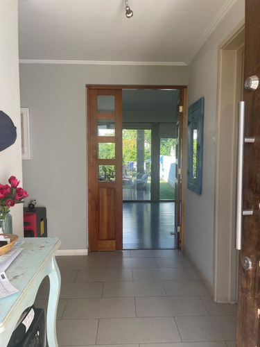 Se Vende 3d, 3b + Servicio, Piscina Y Quincho