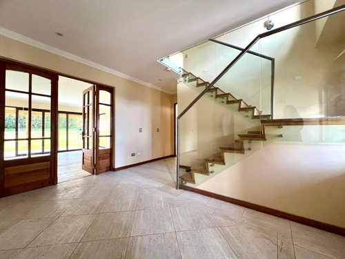 Arriendo Casa En Exclusivo Condominio, Los Trapenses