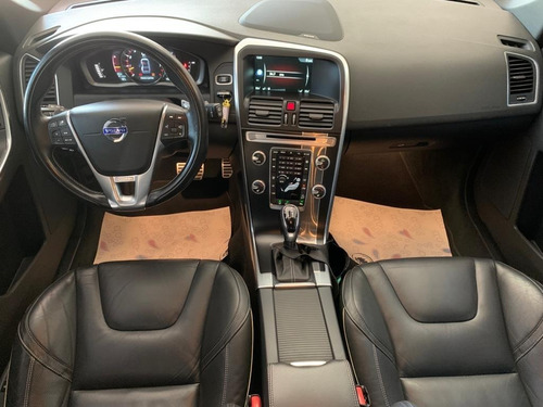Imagem 7 de 12 de Volvo Xc60 3.0 T6 R-design 5p 2014/2015 Preto