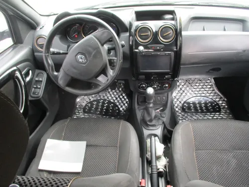 Renault Duster DYNAMIQUE 4X2 2000CC MT AA