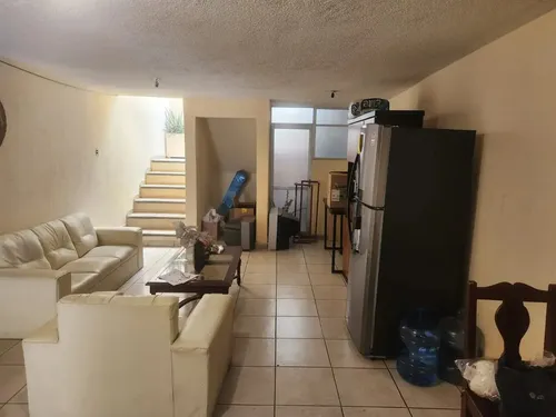 Venta De Casa En El Cerrito Cerca Del Tepetate.