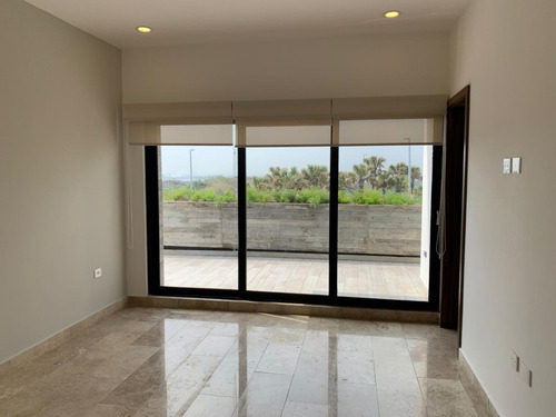 Residencia En Venta En Punta Tiburón Marina & Golf En La Riviera Veracruzana, 4 Recámaras Cada Una Con Baño, Alberca, Cuarto De Servicio
