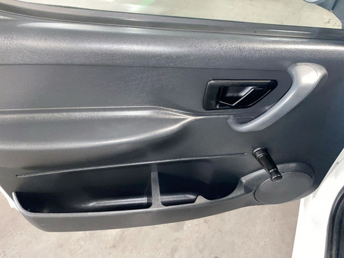 Imagen 16 de 25 de Peugeot Parner Cargo