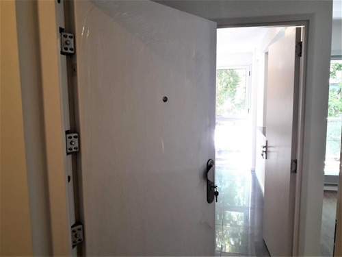 Dde U$s 2272 X M2 -balcón · Apto Prof · Fte A Plaza ·