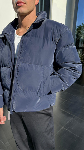 Campera Feel Good Puffer Azul Satinada Inflable Hombre