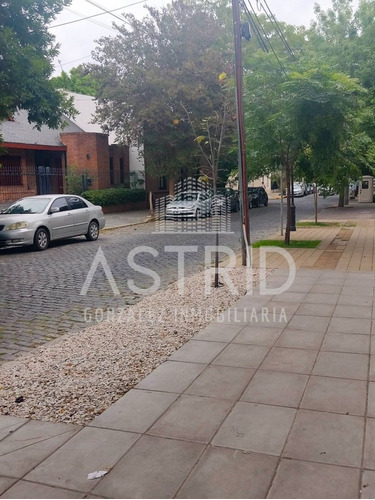 Venta Cochera Descubierta San Isidro Con Renta Oportunidad