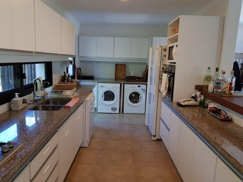 Casa En Venta De 2 Dormitorios En Pinares