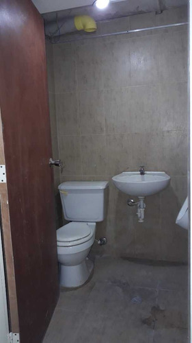 Imagen 10 de 13 de Edificio En El Centro De Maracay