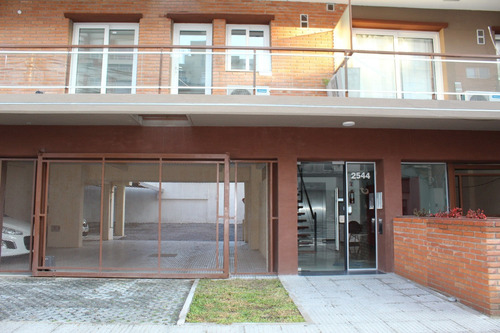 Venta Amplio Departamento 2 Ambientes A Estrenar En Castelar