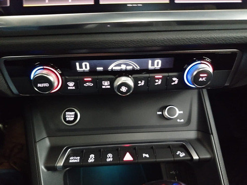 Audi Q3 2.0 SB 40 TFSI S line At
