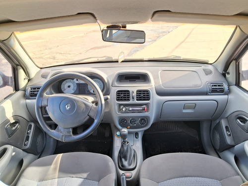 Renault Clio Sedan 1.0 16v Expression Hi-flex 4p