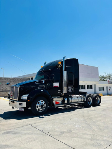Kenworth T880, Año:2023 Motor: Cummins Trans. Manual 18 Vel.