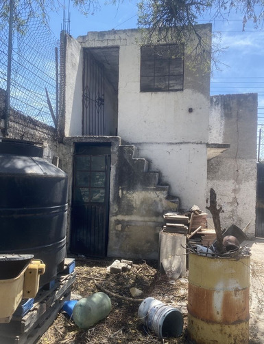 Terreno Con Construcción 67 M2, Para Taller Col Sta Catarina, Queretaro