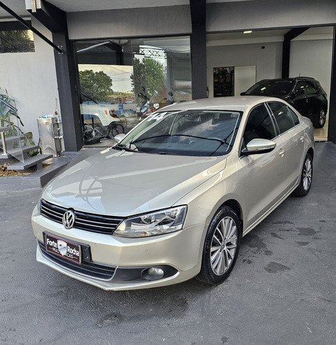 Volkswagen Jetta JETTA Highline 2.0 TSI 16V 4p Tiptronic