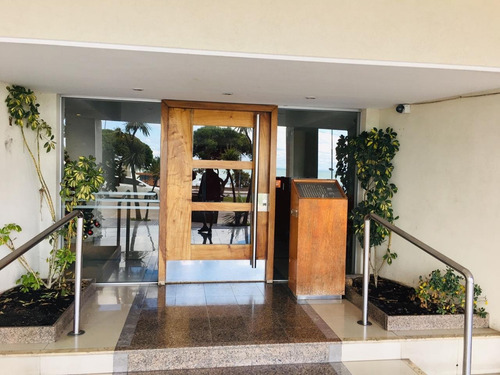 Imagen 6 de 8 de Venta 1 Amb Impecable En Zona Guemes/costa - Toma Vehiculo