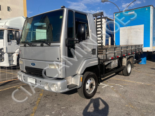 Ford Cargo 816 Ano 2013 Carroceria