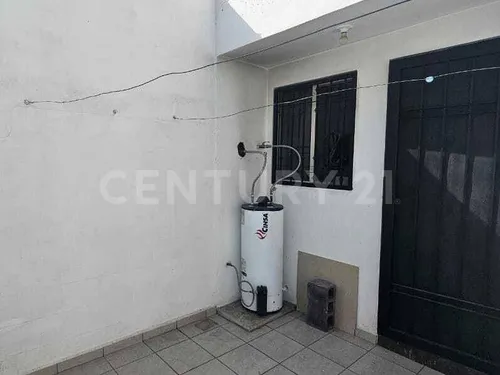 Casa En Renta En Portal De Anahuac, Apodaca