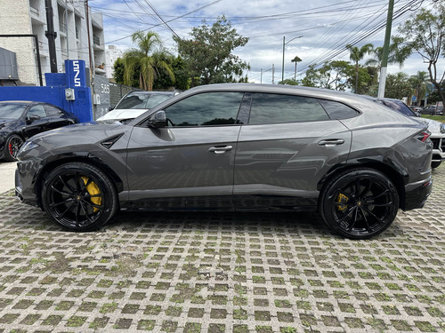 Lamborghini Urus 4.0 V8