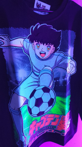 Remera Manga Larga Capitan Tsubasa Fluo Brilla En Oscuridad