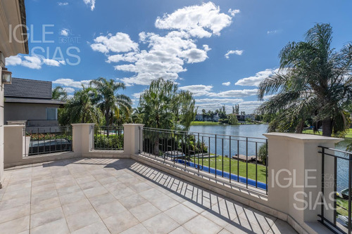 Casa Al Lago En Alquiler Y Venta En Los Castores
