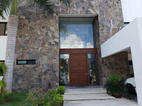 Imagen 3 de 21 de Casa Con Diseño Unico En Lagos Del Sol Cancun