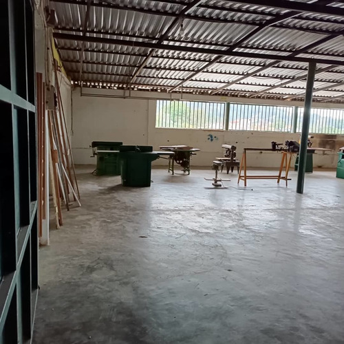 Imagen 2 de 7 de Galpón En Alquiler - Urb. La Union El Hatillo