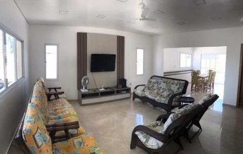 Imagem 10 de 14 de Casa Com Piscina Em Condomínio De Frente Pro Mar Em Itanhaém
