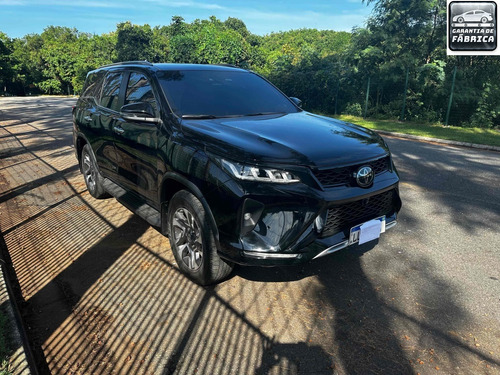 Toyota Hilux SW4 2.8 D-4D TURBO DIESEL DIAMOND 7L 4X4 AUTOMÁTICO