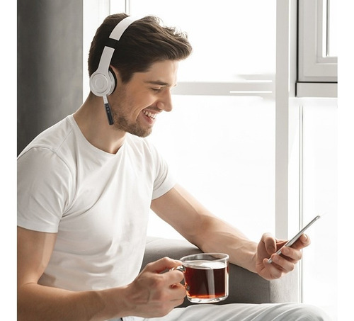 Receptor Bluetooth 3.5 Mm 3 En 1 Con Manos Libres Integrado Color Negro