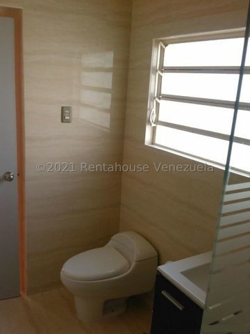 Imagen 23 de 28 de Casa En Venta La California Norte 22-23544juan Paz 0412-6250686