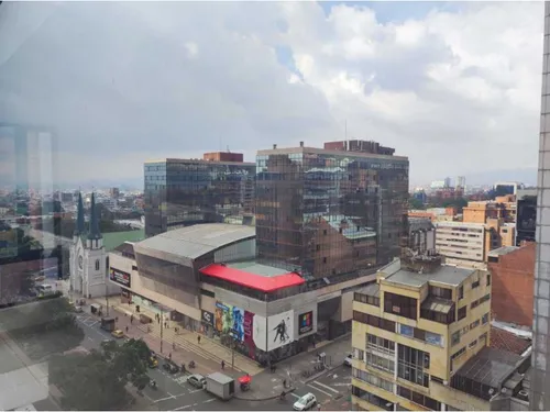 Oficina En Arriendo, Centro Empresarial Av Chile, Bogotá