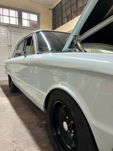 Ford Falcon Standard