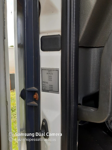 Caminhão Iveco 170e22 2011 C/ Poly Duplo 8 Toneladas 2009
