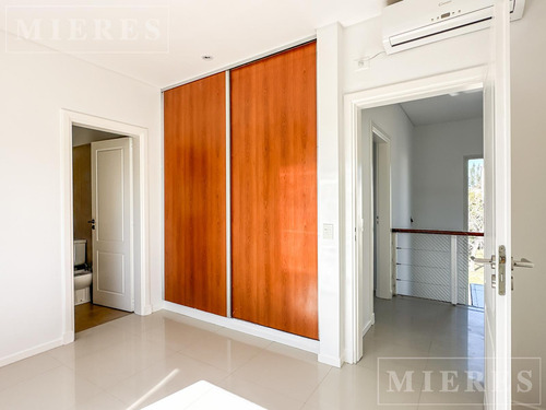 Casa En Venta Sobre Lote Interno En Los Alisos, Nordelta