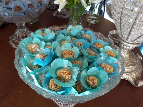 Imagem 2 de 9 de 800 Forminhas Doces Finos Flor Papel Casamento