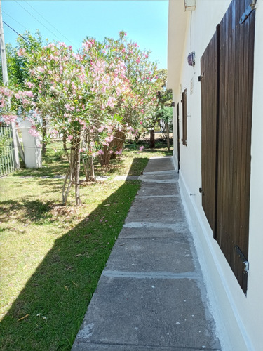 Chalet De 3 Dormitorios A Una Cuadra Al Norte De La Ruta