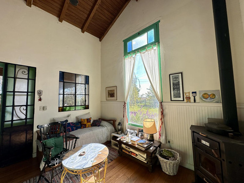 Venta Romántica Casa En Salvador María- Lobos