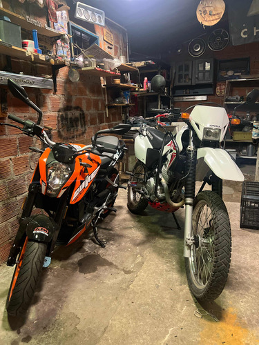 Vendo Duke 200 Con Menos De 5mil Km Soi Titular Al Día