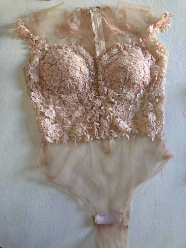 Vestido 15 Tres Piezas( Body, Falda Larga Y Corta), Bordado