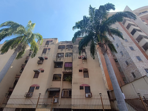 Aup Apartamento En Venta Urb Los Chaguaramos- Maracay Cod 24-18026