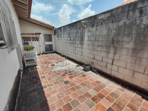 Imponente Casa En Zona Privilegiada Urb Santa Elena, Conjunto Privado Del Este Barquisimeto \\ Mehilyn Perez Tu Asesor De Confianza //