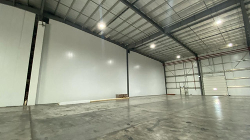 Alquiler Los Boulevares 2800 M2 Centro Logístico De Gran Calidad Seguridad