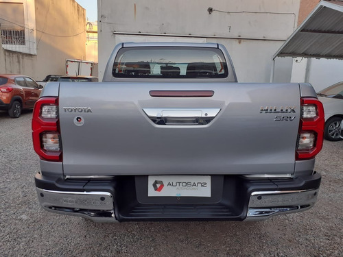 Imagen 5 de 13 de Toyota Hilux 2.8 Cd Srv 177cv 4x4 At 2022 0 Km -en Stock-