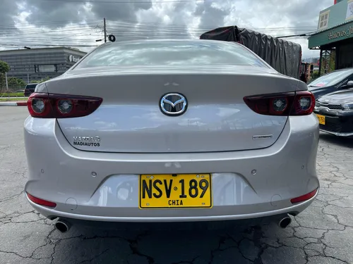 Mazda 3 Grand Touring 2.0cc AT AA 4X2