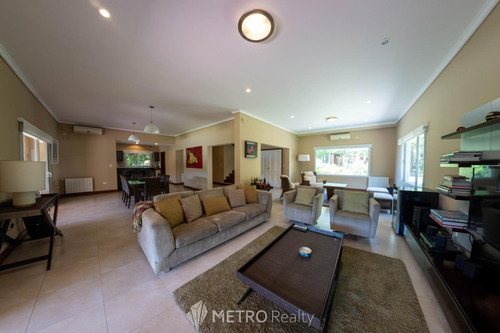 Casa En Venta 5 Ambientes En Lujan La Concepcion