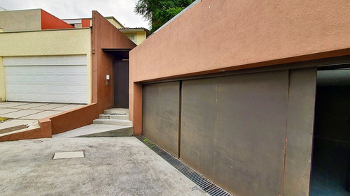 Casa En Privada Con Seguridad Frente A Parque