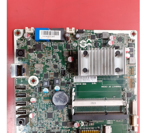 Tarjeta Madre Hp 205 G2 Aio. No Funciona Es Para Reparacion.