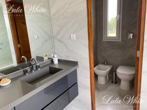 Imagen 13 de 20 de Venta - Casa A La Laguna En Lagos De San Eliseo