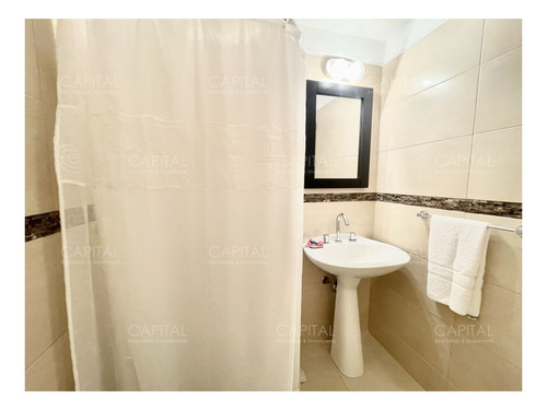 Imagen 17 de 26 de Apartamento De 4 Dormitorios Con Vista Al Puerto En Venta!!